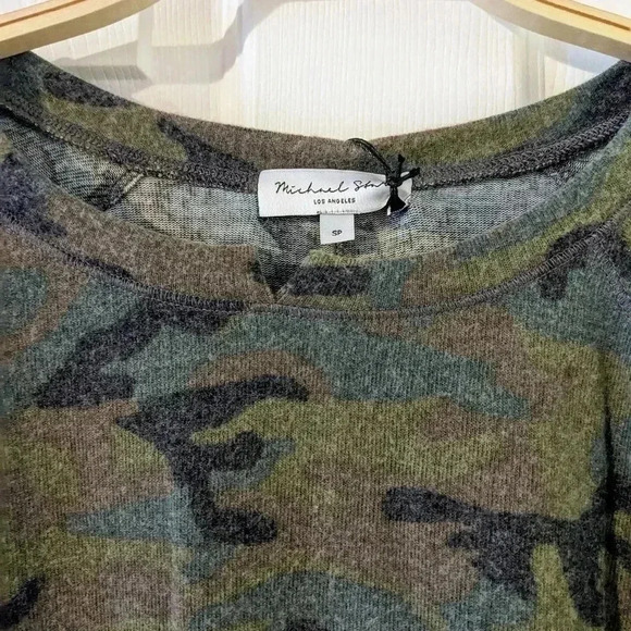 Michael Stars Sz.SP Small Petite Top Green Camo Long Sleeve Terra Shirt Soft NWT - Picture 5 of 9